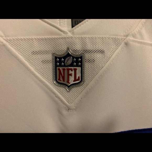 NEW Dez Bryant NFL stitched Cowboys jersey. - Picture 8 of 8